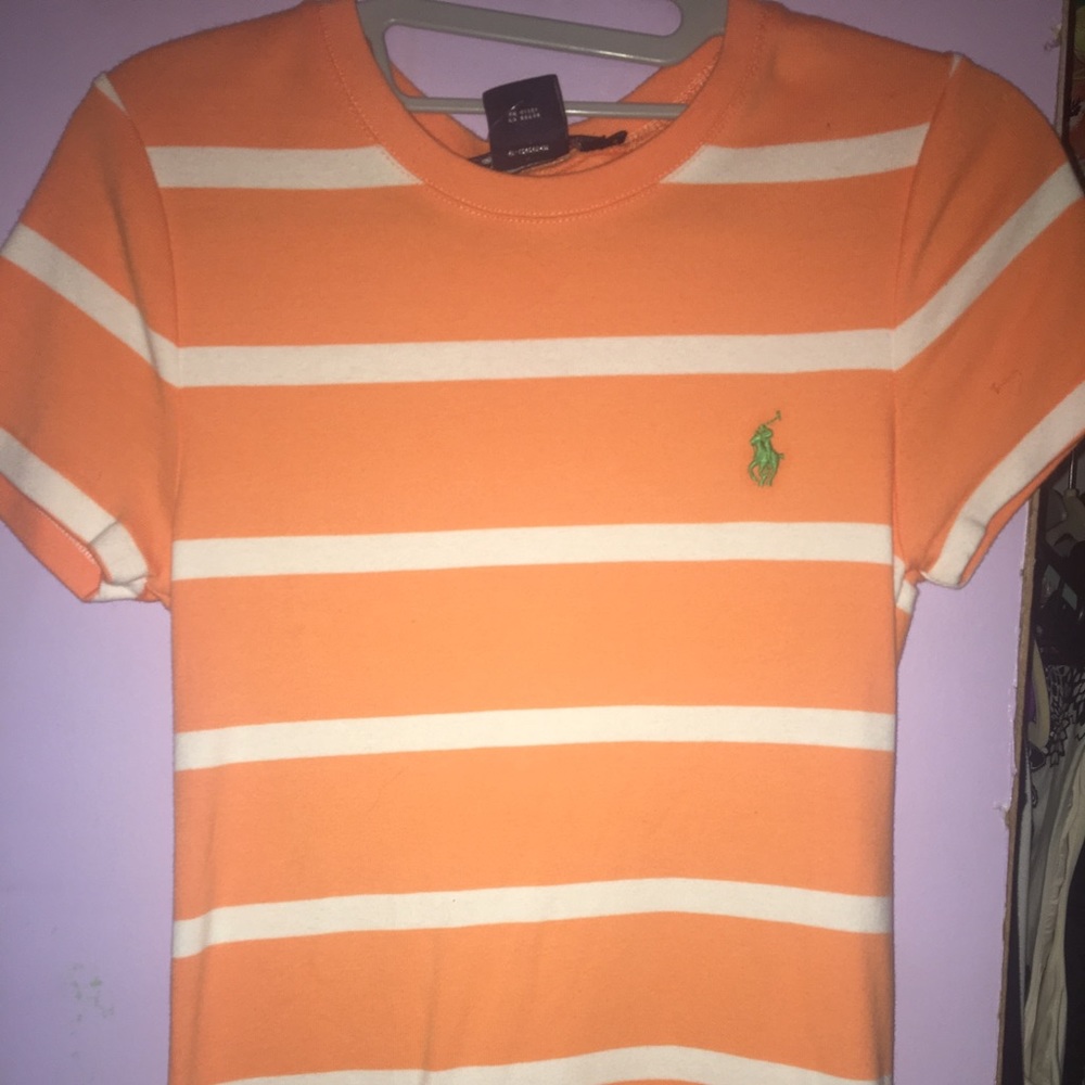U neck t-shirt
